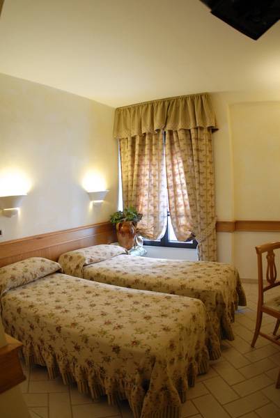 Hotel Pace San Giovanni Rotondo Room photo